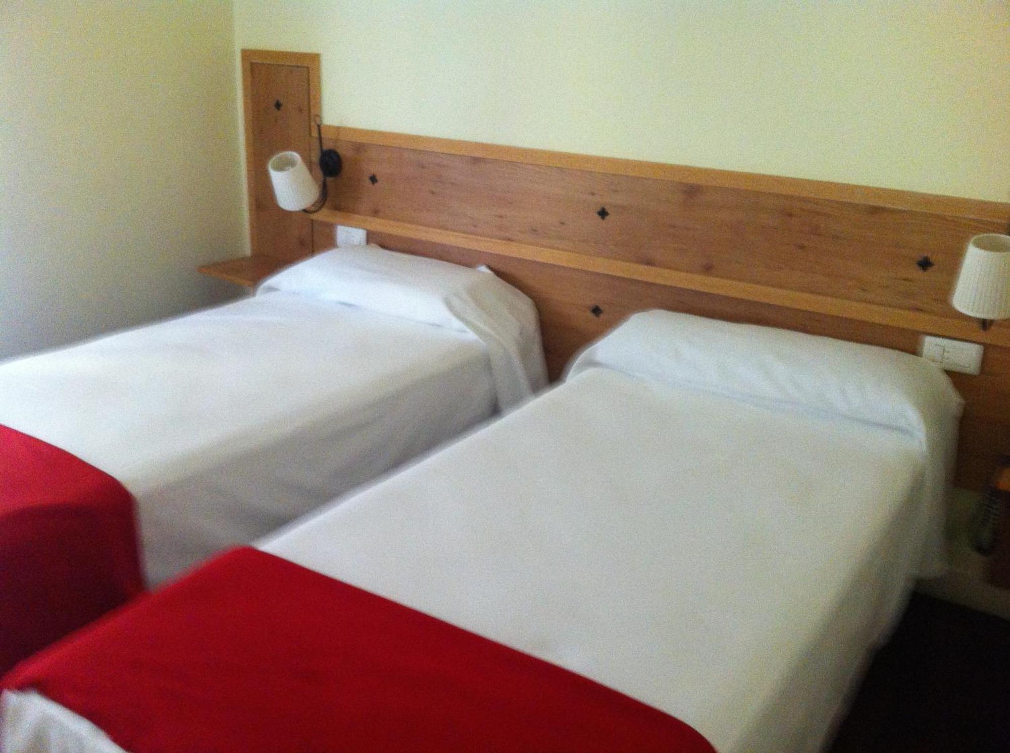 Hotel Bolina Guernica y Luno Phòng bức ảnh